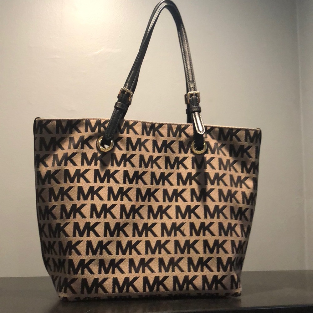 Michael Kors tote